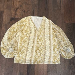 Entro Top (Boutique) Snake Pattern in L